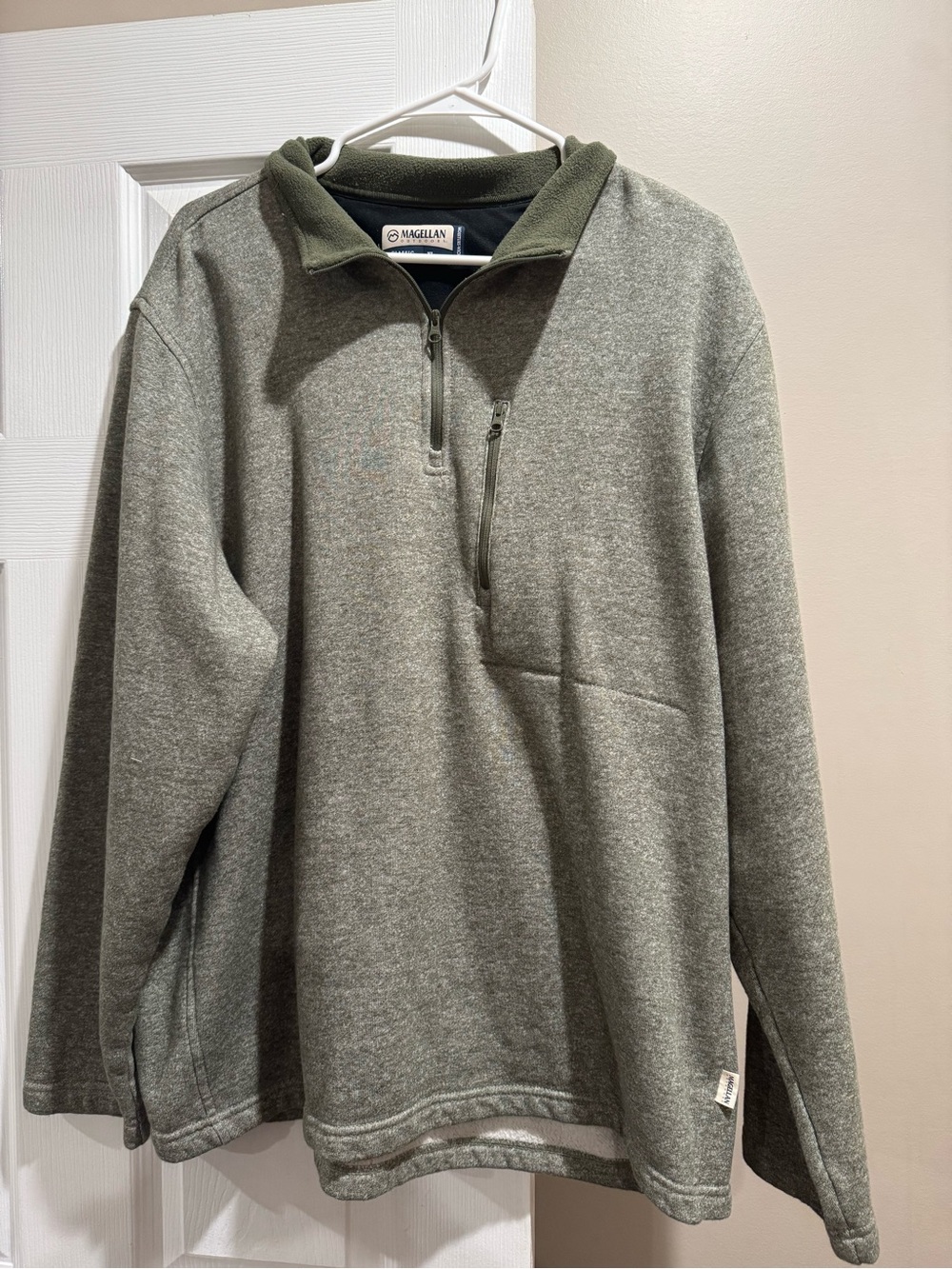 Magellan Outdoors Men's Olive/Forest Green Half-Zip Fleece Pullover